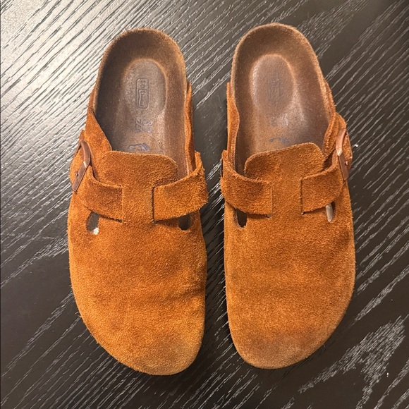 Birkenstock Boston Suede Clogs • Taupe Brown • Size 37 (6–6.5) - Picture 2 of 10
